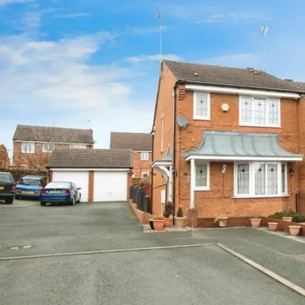 Buy this 3 bed house on Wooton Close in Redditch, B97 6UD