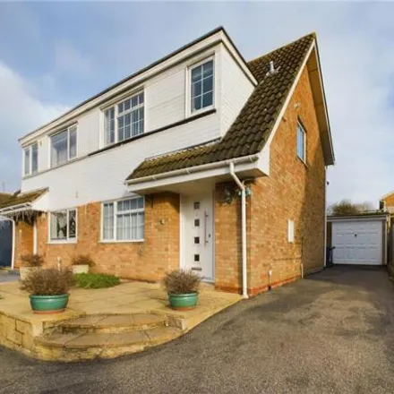 Buy this 3 bed duplex on Obelisk Rise in Boughton, NN2 8SZ
