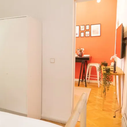 Image 5 - Calle de Pelayo, 48, 28004 Madrid, Spain - Apartment for rent