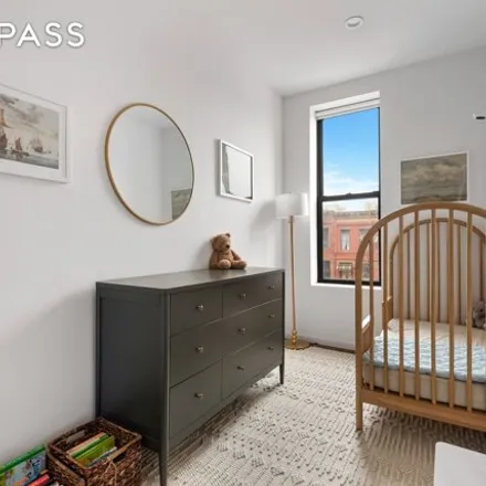Image 6 - 1010 Putnam Avenue, New York, NY 11221, USA - Townhouse for sale