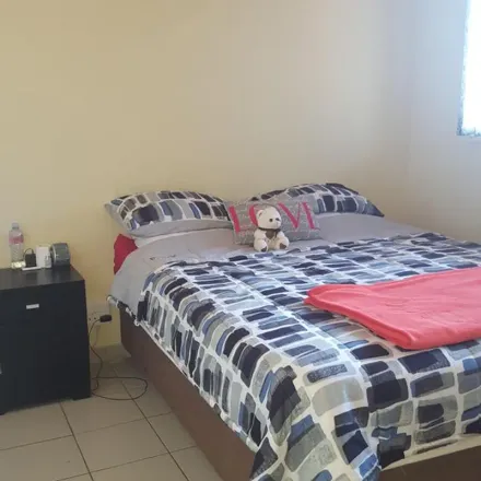 Image 2 - Portsmouth Road, eThekwini Ward 18, Pinetown, 3600, South Africa - Apartment for rent