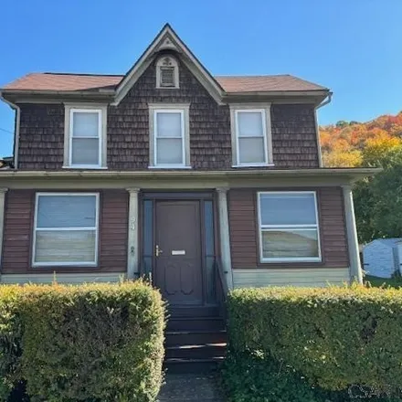 Rent this 3 bed house on 98 Hagen Street in Coopersdale, Johnstown