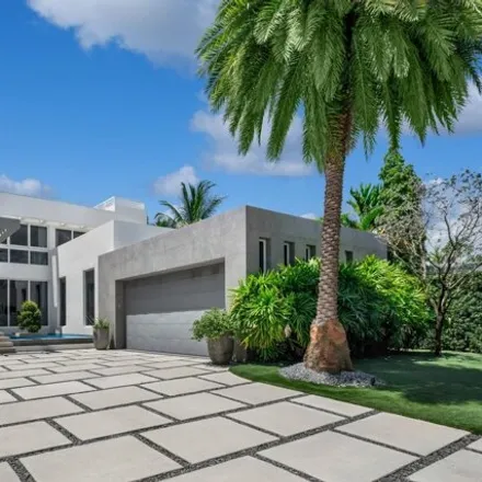 Buy this 5 bed house on 672 S Shore Dr in Miami Beach, Florida