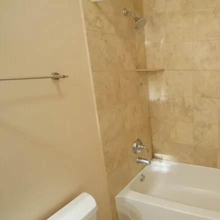 Image 7 - 625 West Wrightwood Avenue, Unit Jr 1 Bed - Apartment for rent