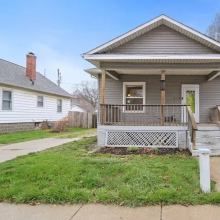 Buy this 2 bed house on 451 North Fair Street in Champaign, IL 61821