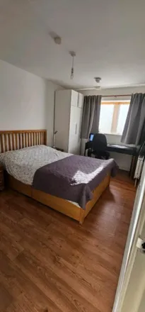 Rent this 1 bed apartment on Diamond Move in London Road, London