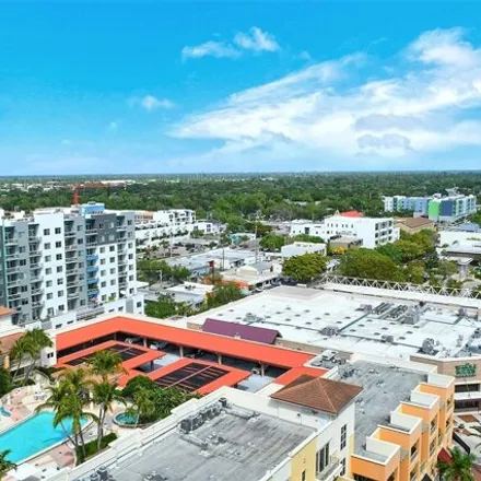 Image 3 - Plaza at Five Points, Central Avenue, Sarasota, FL 34230, USA - Condo for rent