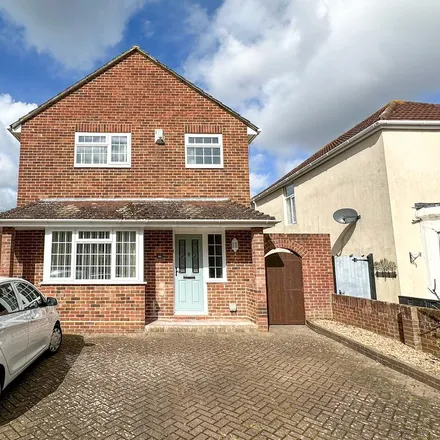 Rent this 3 bed house on Camdentown School in Anns Hill Road, Gosport