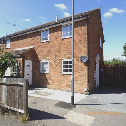 Rent this 1 bed apartment on Felton Close in Luton, LU2 9TD