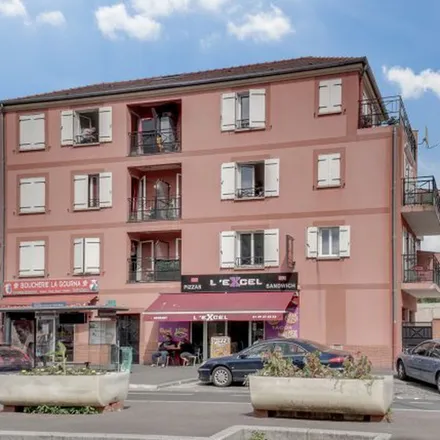 Rent this 2 bed apartment on 96 Rue Charles Tillon in 93300 Aubervilliers, France