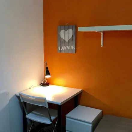 Rent this 4 bed apartment on Carrer del Robí in 8, 08012 Barcelona