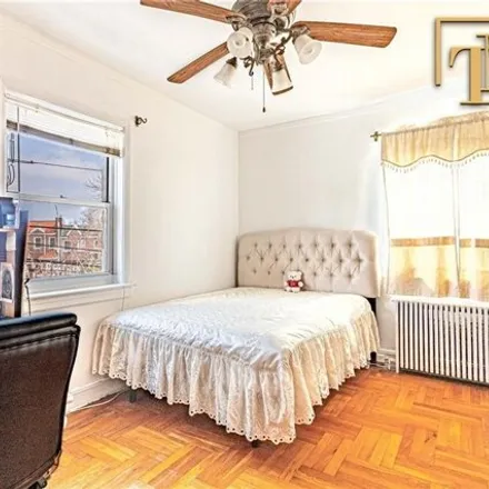 Image 9 - 3007 Avenue S, New York, NY 11229, USA - House for sale