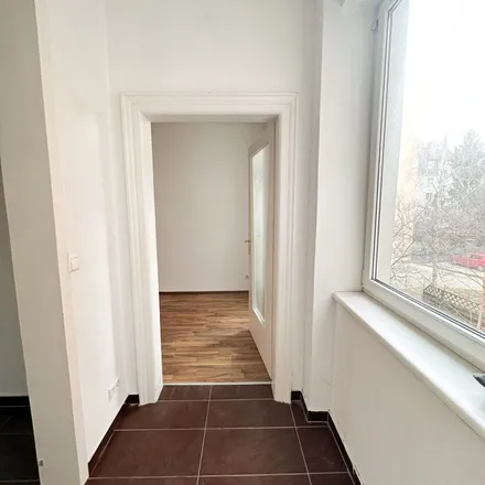 Rent this 3 bed apartment on Wisgott Textilreinigung in Siemensstraße, 1210 Vienna