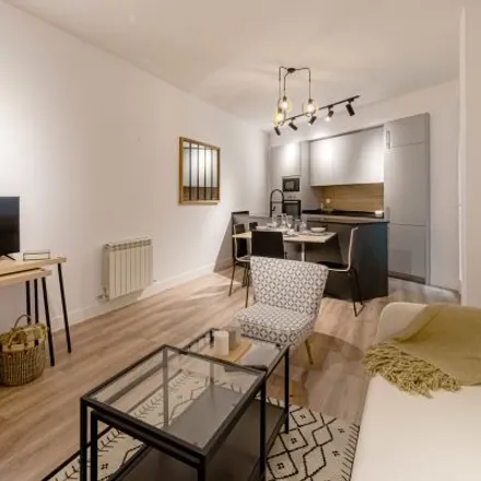 Image 4 - Calle de Rafael Calvo, 28, 28010 Madrid, Spain - Apartment for rent