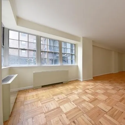 Image 2 - 155 East 34th Street, New York, NY 10016, USA - House for rent