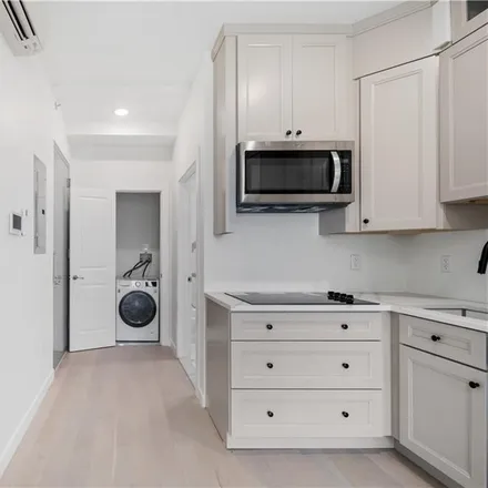 Image 6 - 1655 East 19th Street, New York, NY 11229, USA - Condo for sale