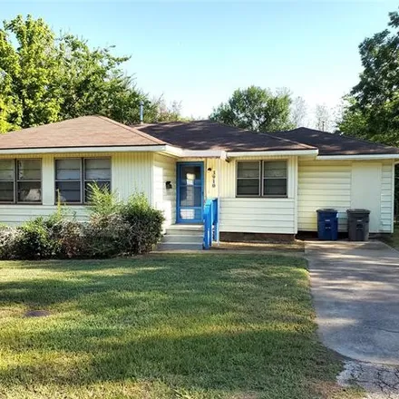 Buy this 3 bed house on 3910 West 42nd Street in Tulsa, OK 74107
