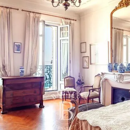 Rent this 4 bed apartment on 61 La Canebière in 13001 1er Arrondissement, France