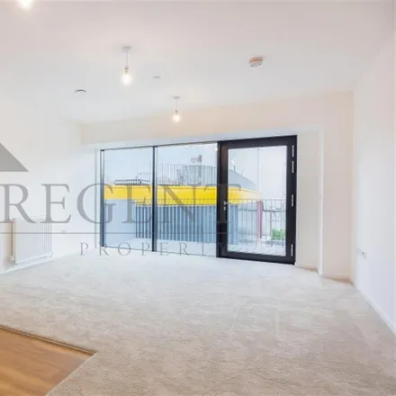 Image 1 - Ilford Hill, London, IG1 2AT, United Kingdom - Apartment for rent