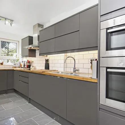 Rent this 2 bed apartment on Tilford Gardens in London, SW19 6DN