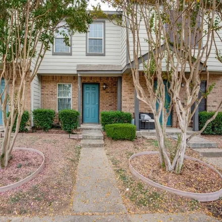 Buy this 2 bed condo on 511 West Collins Street in Denton, TX 76201