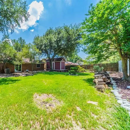 Image 7 - 6402 Willow Springs Drive, Arlington, TX 76001, USA - House for sale