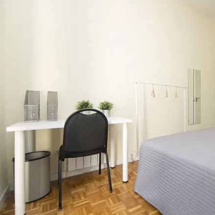 Image 2 - Ronda de Toledo, 34, 28005 Madrid, Spain - Room for rent