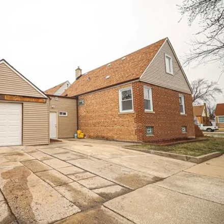 Image 3 - 1402 Kenilworth Drive, Calumet City, IL 60409, USA - House for sale