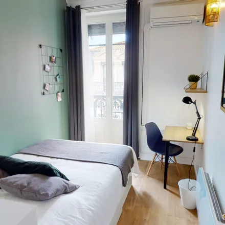 Rent this 5 bed room on 29 rue Gasparin