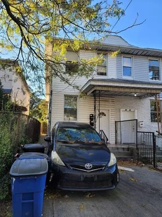 Image 1 - 1357 Dickens Street, New York, NY 11691, USA - Duplex for sale