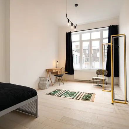 Rent this 1 bed apartment on Rue Zénobe Gramme 55 in 6000 Charleroi, Belgium