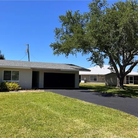 Image 2 - 335 Tudor Drive, Cape Coral, FL 33904, USA - House for rent
