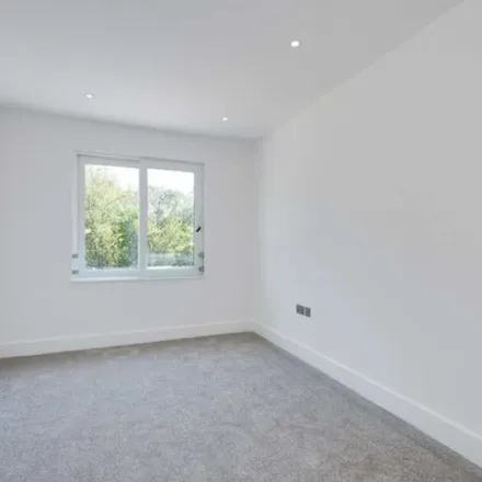 Image 4 - Royal Hospital Road, London, SW3 4HS, United Kingdom - Duplex for rent