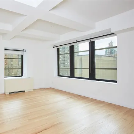 Image 6 - 43 WEST 61ST STREET 16M in New York - Apartment for sale