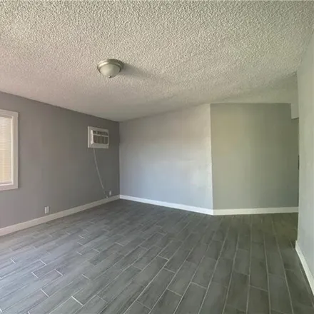 Image 3 - 2096 North Statz Street, North Las Vegas, NV 89030, USA - House for rent