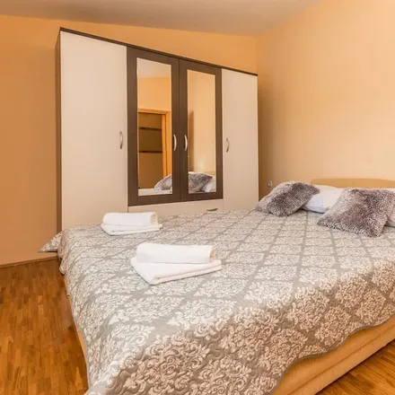 Rent this 5 bed house on Lišane Ostrovičke in Zadar County, Croatia