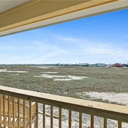 Image 8 - 205 Northwest Drive, Holiday Beach, Aransas County, TX 78382, USA - House for sale