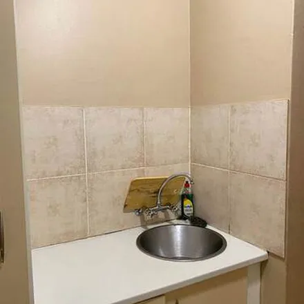 Rent this 3 bed apartment on Sarasota in Jorissen Street, Braamfontein