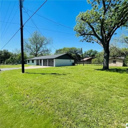 Image 2 - 225 North Arnim Street, Moulton, Lavaca County, TX 77975, USA - House for sale