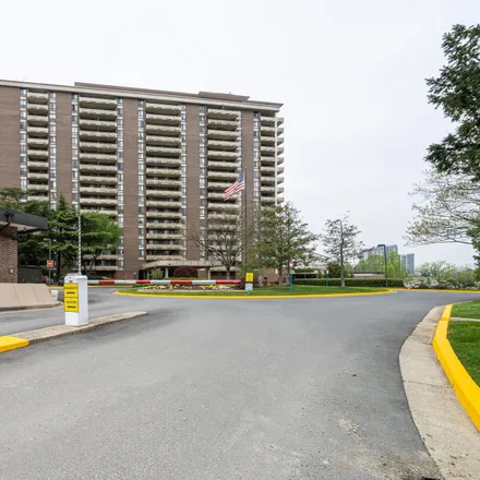 Image 3 - Old Meadow Road, Tysons, VA 22109, USA - Condo for sale