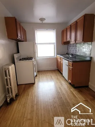 Image 1 - 2344 W Touhy Ave, Unit 3D - Apartment for rent
