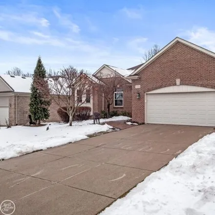 Image 6 - 55196 Woods Lane, Shelby Charter Township, MI 48316, USA - Condo for sale