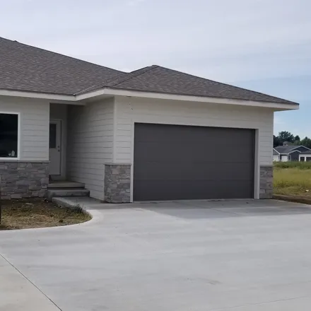 Buy this 2 bed house on Whitetail Drive in Sioux City, IA 51106