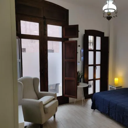 Rent this studio apartment on Carrer de Vidal Canelles in 3, 46011 Valencia