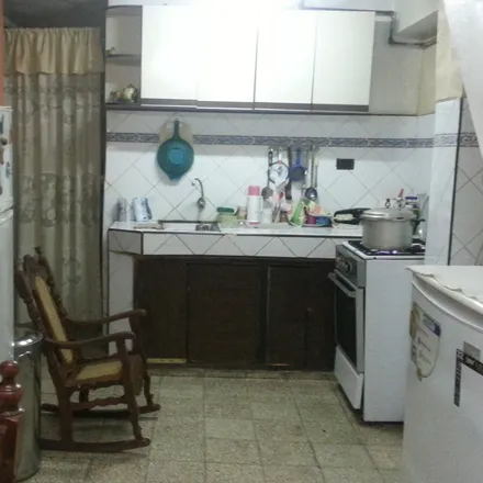 Rent this 2 bed house on Colón