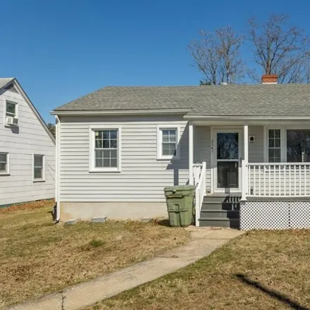 Buy this 3 bed house on 2287 Mount Vernon Street in Waynesboro, VA 22980