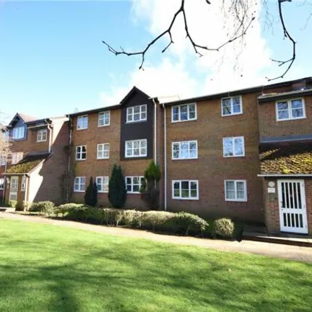 Rent this 1 bed room on 4th East Barnet Sea Scout Group in 1 Stevenson Close, Oakleigh Park