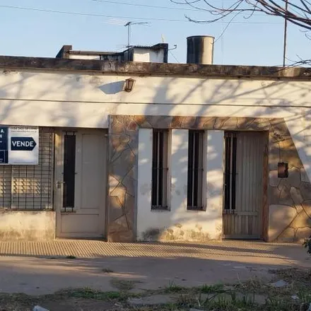 Buy this 3 bed house on Pasaje Alfonso 6404 in Ciudadela Norte, Santa Fe