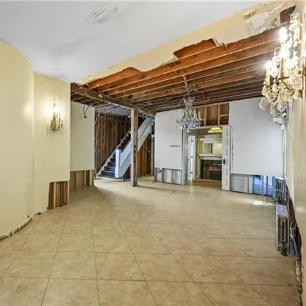 Image 4 - 1487 East 14th Street, New York, NY 11230, USA - House for sale