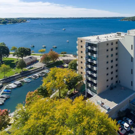 Buy this 2 bed condo on Gold Coast in Williams Street, Lake Geneva